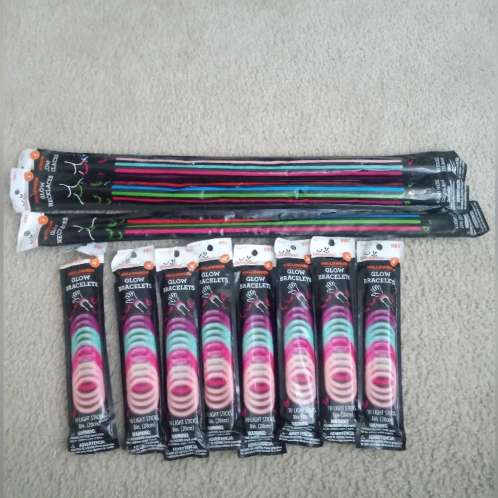Bundle 11 packs Color Glow Stick Bracelets & Necklaces Party Favors New